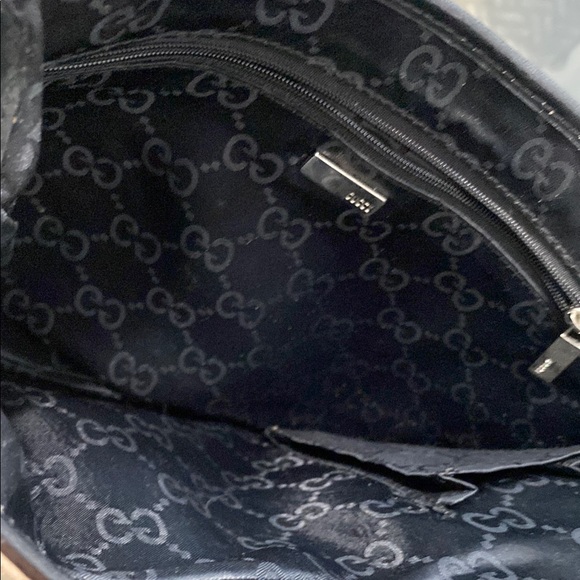 Brown and Black Shoulder Bag with Iconic Design - Picture 8 of 12